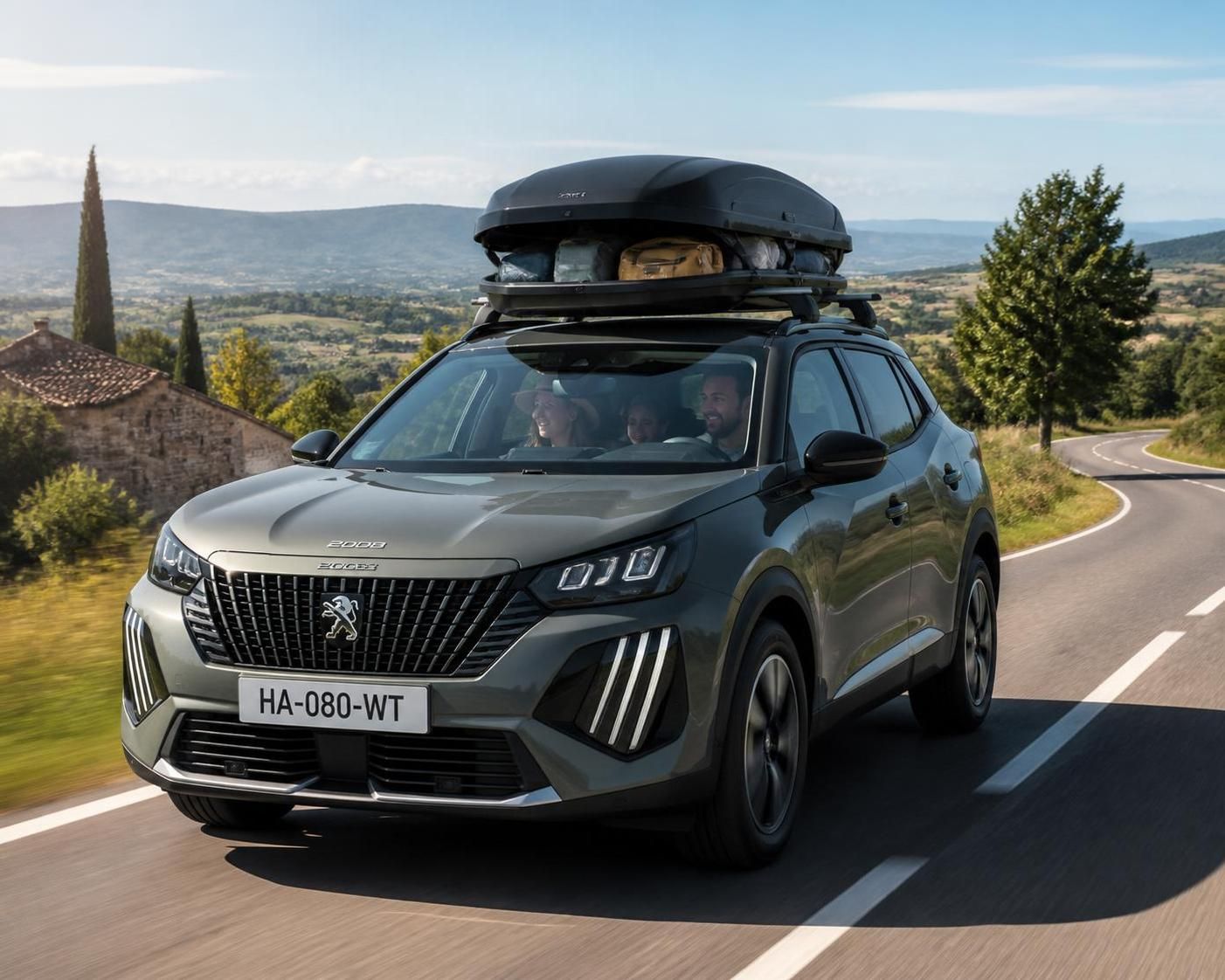 découvrez comment un coffre de toit pour votre peugeot 2008 facilite vos voyages en famille en offrant un espace de rangement supplémentaire pratique et sécurisé.