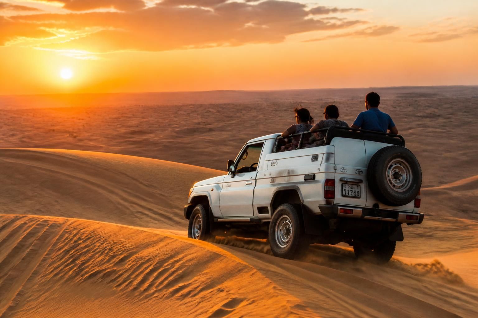 découvrez l'aventure unique d'un safari 4x4 à dubaï et explorez les dunes majestueuses du désert pour une expérience inoubliable pleine d'adrénaline et de paysages à couper le souffle.