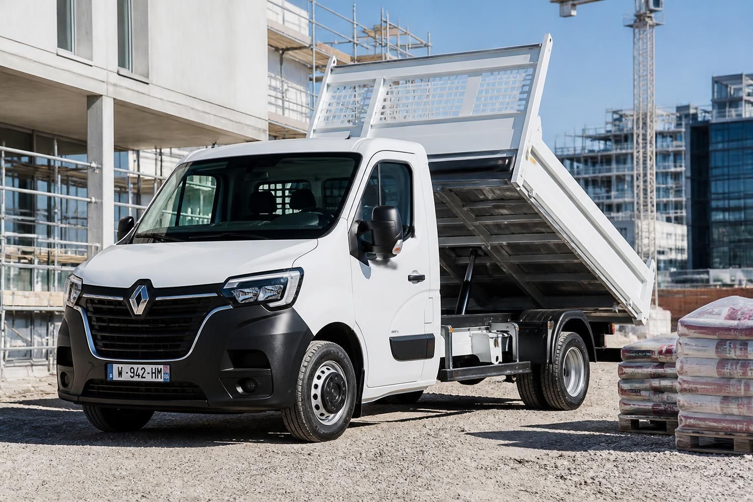 découvrez comment choisir le camion benne 3,5t idéal pour un usage professionnel efficace, avec des conseils sur les modèles adaptés à vos besoins et à votre activité.