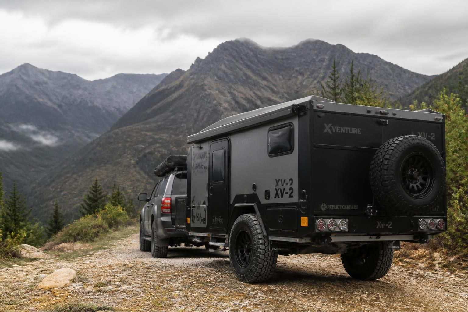 découvrez quelles options choisir pour une caravane 4x4 afin de garantir une aventure tout-terrain réussie, alliant confort, robustesse et autonomie.