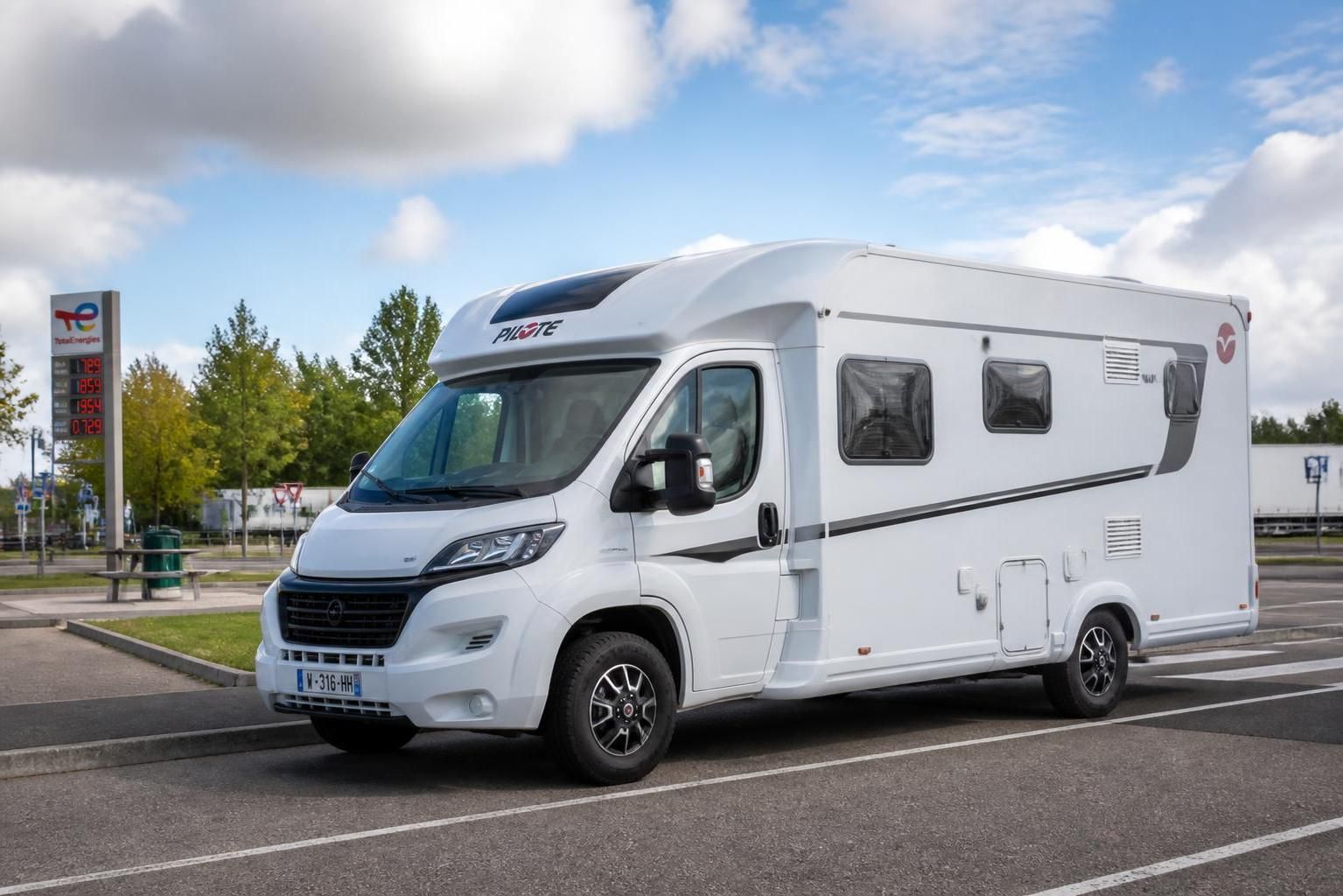 découvrez comment utiliser la cote argus pour estimer facilement la valeur de votre camping-car et vendre ou acheter en toute confiance.