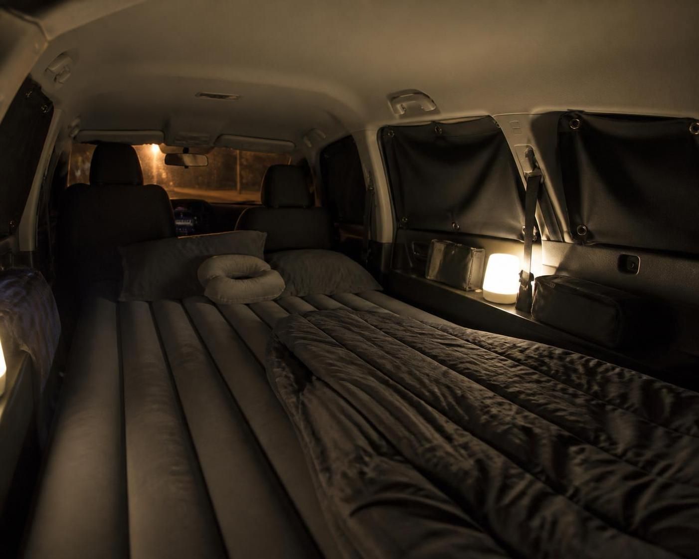 découvrez quel kit decathlon choisir pour dormir confortablement dans votre voiture et profitez d'un sommeil optimal lors de vos voyages.